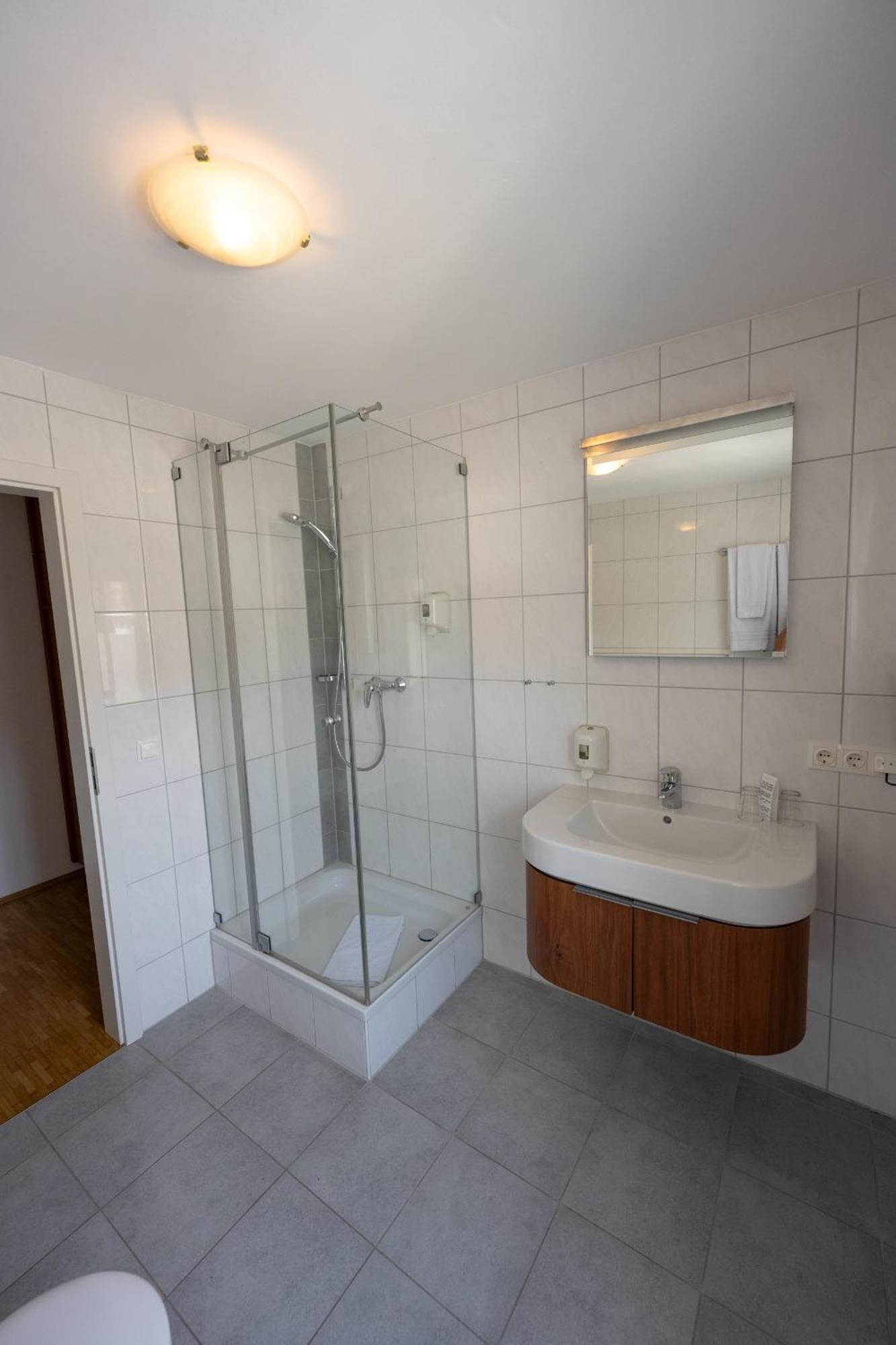 Komfort Apartmenthaus Haslbach Fgz * Regensburg