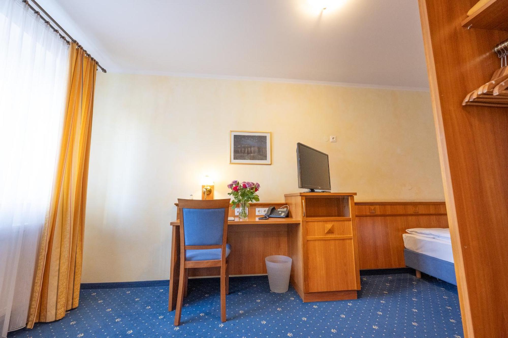 Komfort Apartmenthaus Haslbach Fgz Apartment Regensburg